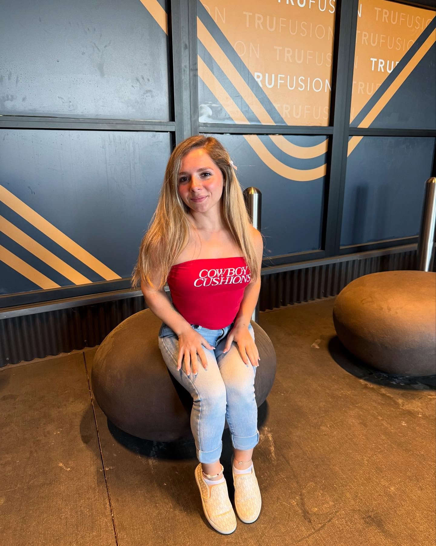 about-02 ShyTayla 8